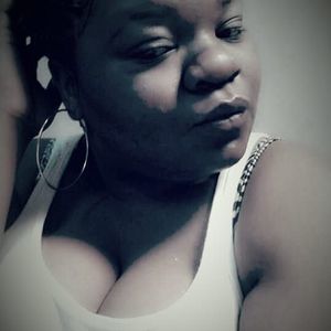 Meet your Posher, Kenisa